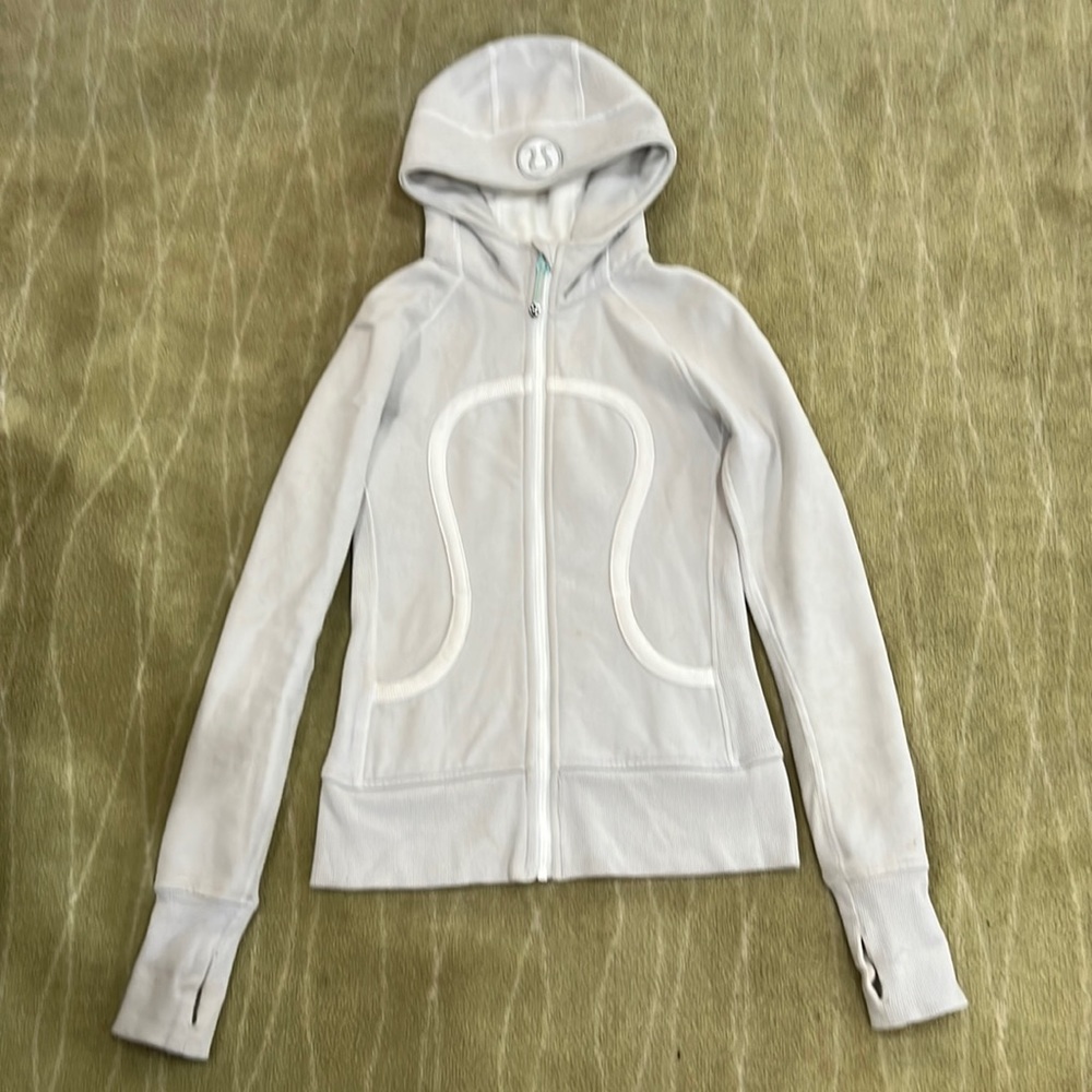 Grey finely-striped Lululemon scuba with teal accents